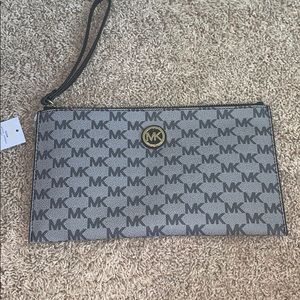 Michael Kors Zip Clutch